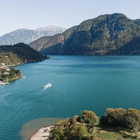 Boston Lake Como